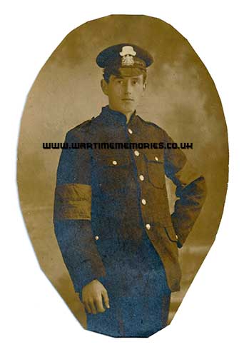 Sydney in 1914 wearing the Pals Blue uniform.